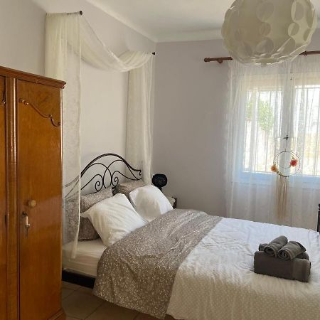 شقة Yiayia Katina'S House Corinth المظهر الخارجي الصورة