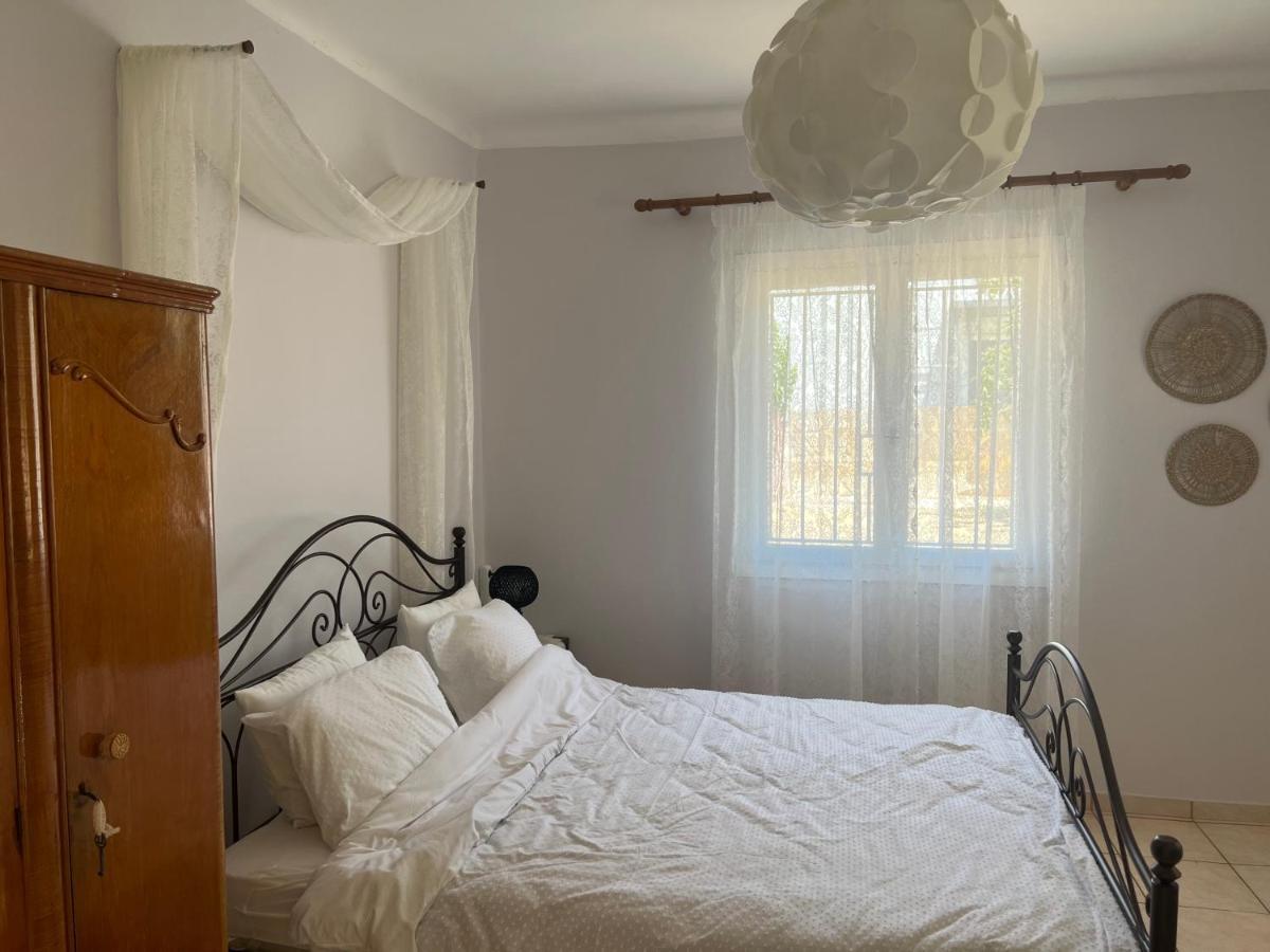 شقة Yiayia Katina'S House Corinth المظهر الخارجي الصورة