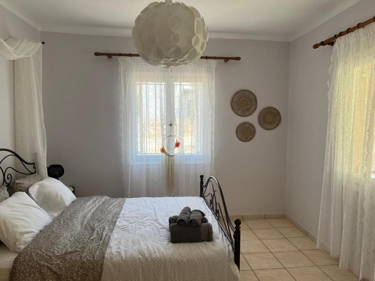 شقة Yiayia Katina'S House Corinth المظهر الخارجي الصورة